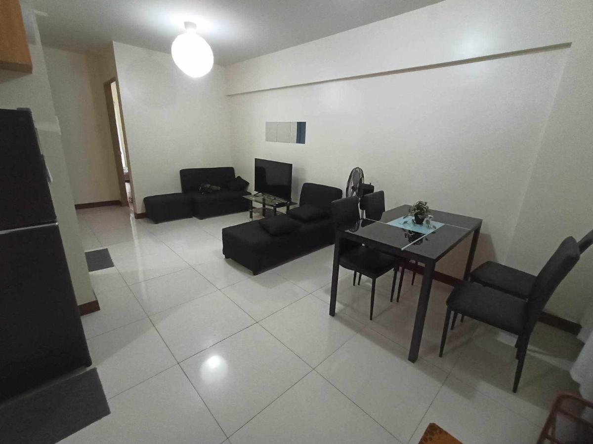 Апарт отель Acacia Estates Taguig Манила Экстерьер фото